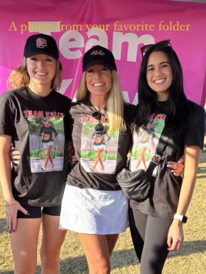 Kelly and her daughters