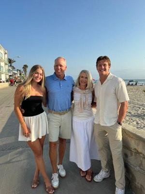 Scott brought people together effortlessly, whether through a round of golf or spending quality time with his family.